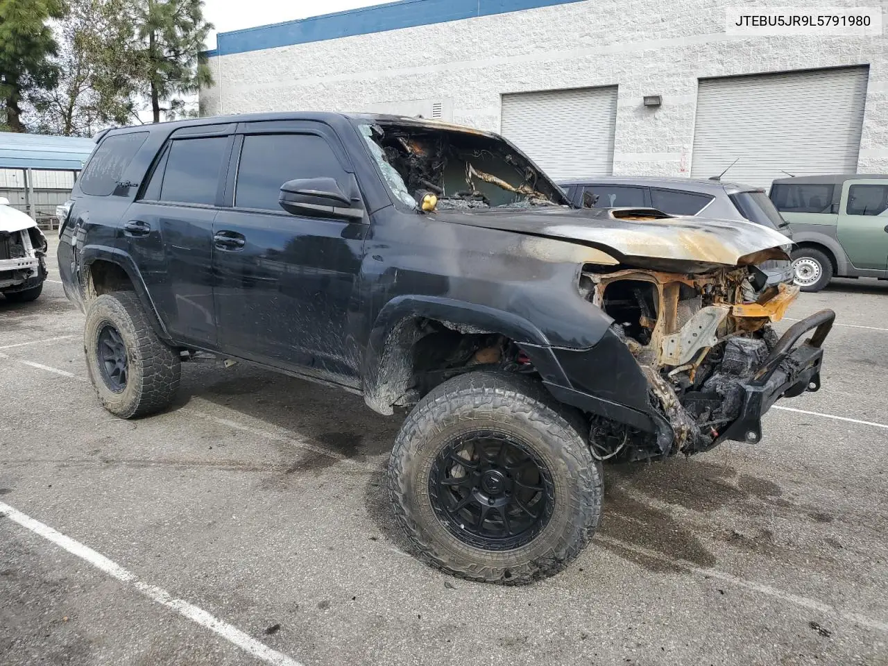2020 Toyota 4Runner Sr5/Sr5 Premium VIN: JTEBU5JR9L5791980 Lot: 45609055