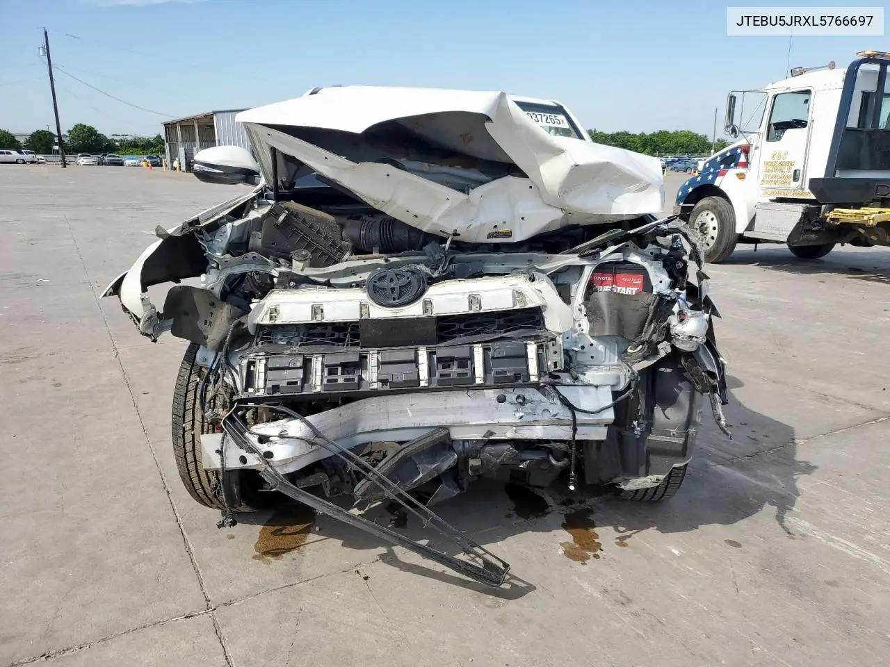 2020 Toyota 4Runner Sr5/Sr5 Premium VIN: JTEBU5JRXL5766697 Lot: 57037265