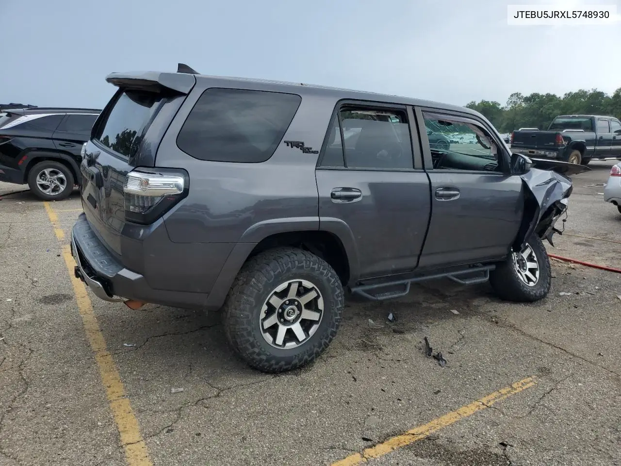 2020 Toyota 4Runner Sr5/Sr5 Premium VIN: JTEBU5JRXL5748930 Lot: 62872985