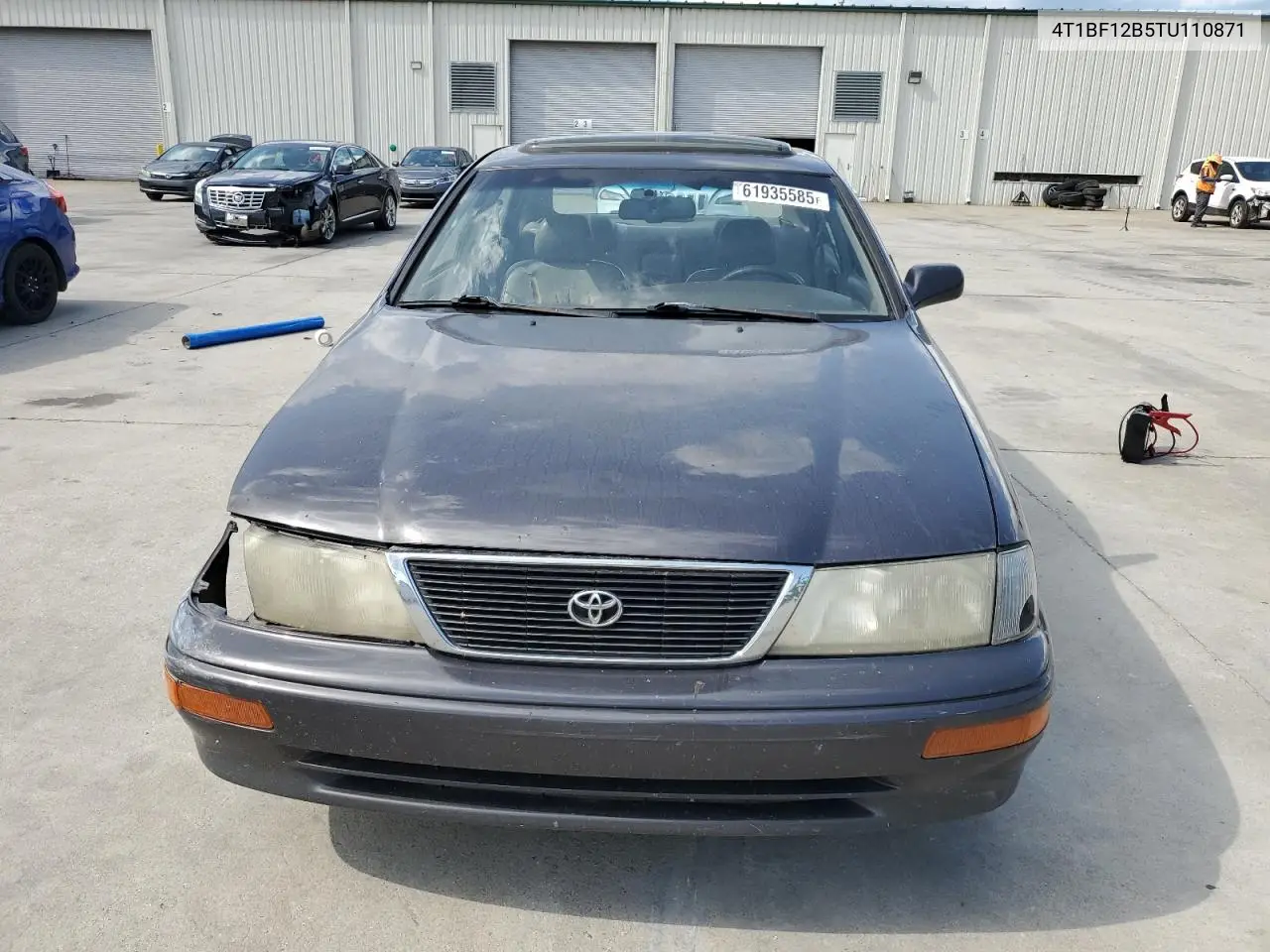 1996 Toyota Avalon Xl VIN: 4T1BF12B5TU110871 Lot: 61935585