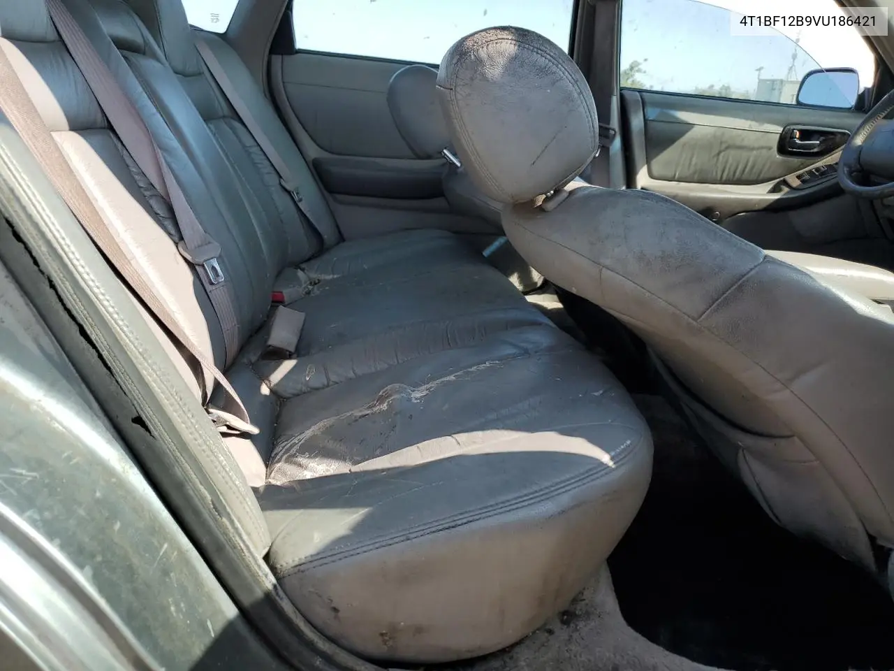 1997 Toyota Avalon Xl VIN: 4T1BF12B9VU186421 Lot: 61507565