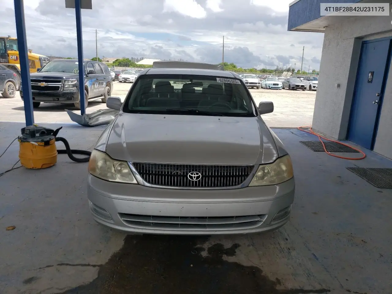 2002 Toyota Avalon Xl VIN: 4T1BF28B42U231175 Lot: 62806325