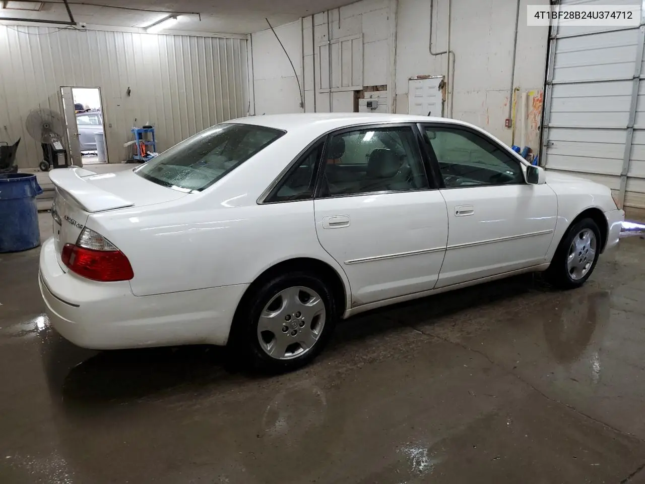2004 Toyota Avalon Xl VIN: 4T1BF28B24U374712 Lot: 55963595
