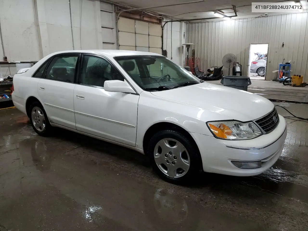 2004 Toyota Avalon Xl VIN: 4T1BF28B24U374712 Lot: 55963595
