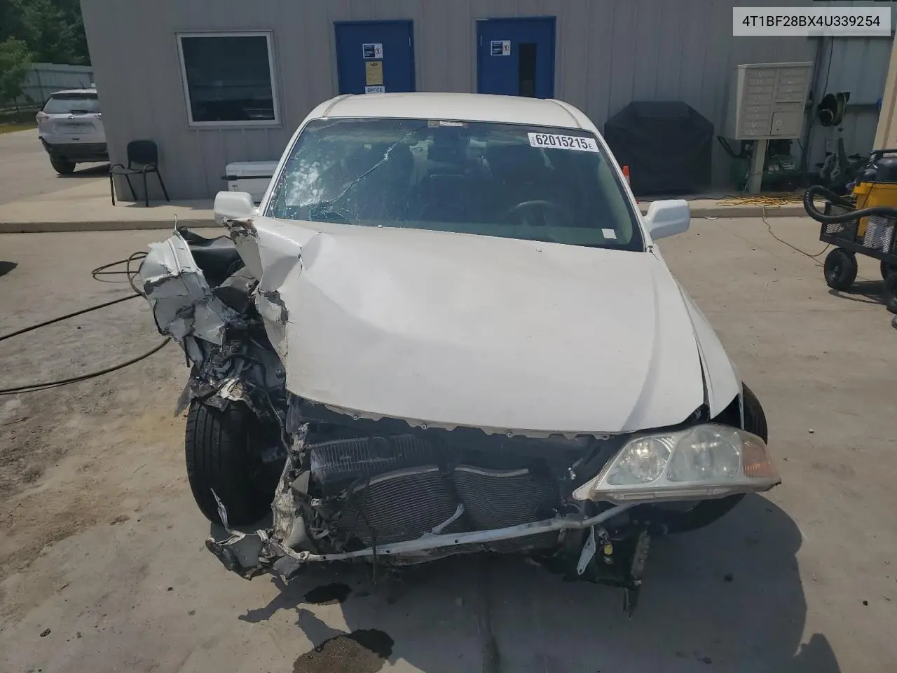 2004 Toyota Avalon Xl VIN: 4T1BF28BX4U339254 Lot: 62015215