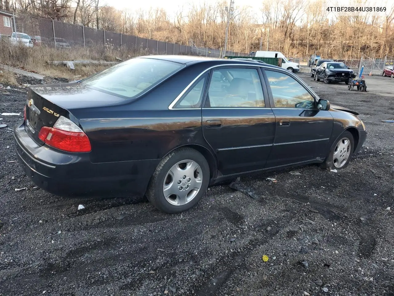 2004 Toyota Avalon Xl VIN: 4T1BF28B44U381869 Lot: 87070784