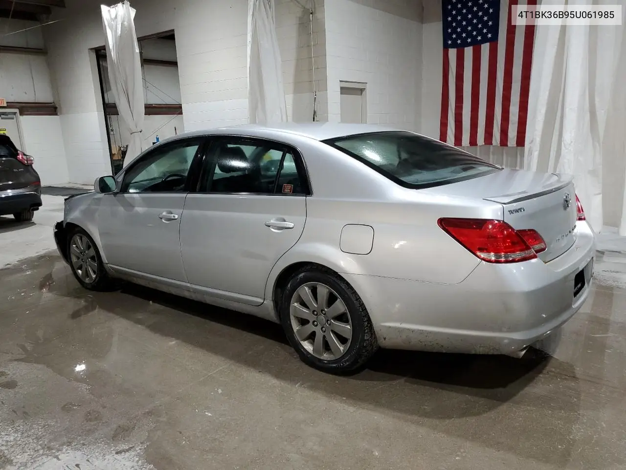 2005 Toyota Avalon Xl VIN: 4T1BK36B95U061985 Lot: 62497115