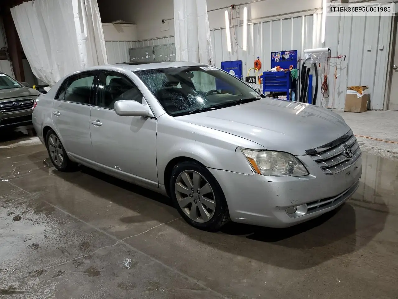 2005 Toyota Avalon Xl VIN: 4T1BK36B95U061985 Lot: 62497115