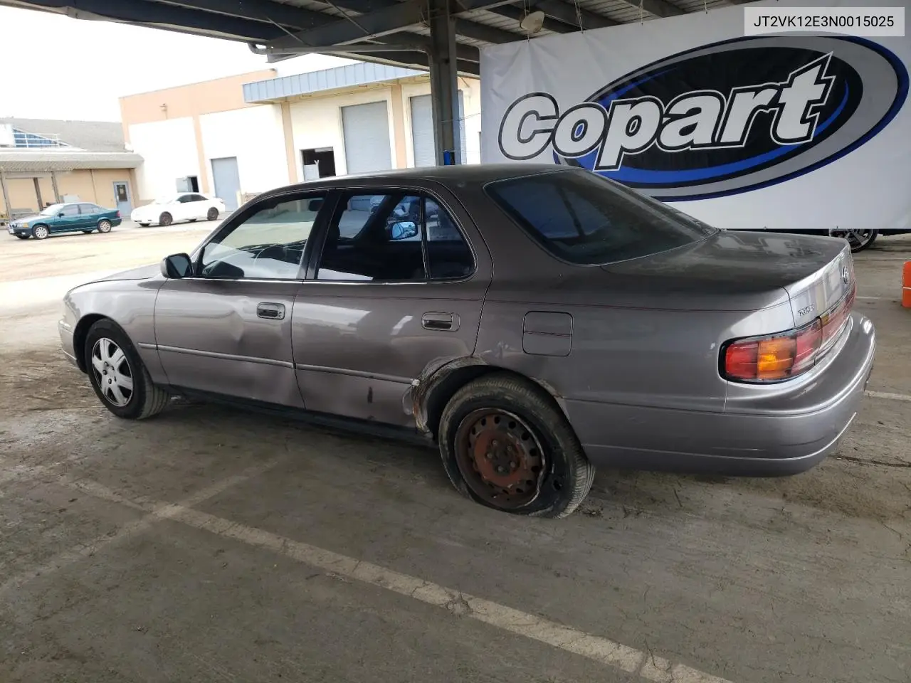 1992 Toyota Camry Le VIN: JT2VK12E3N0015025 Lot: 55521815