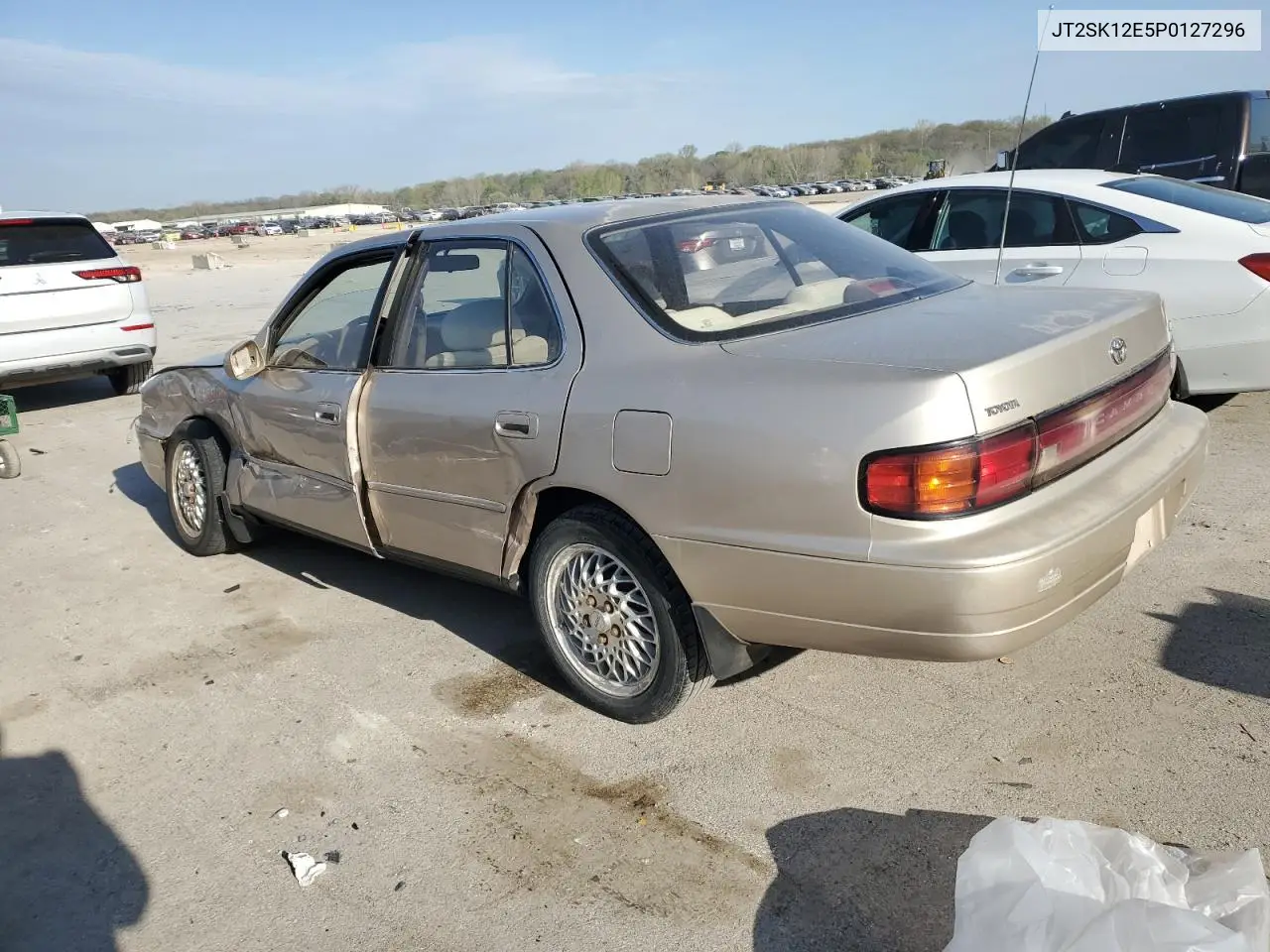 1993 Toyota Camry Le VIN: JT2SK12E5P0127296 Lot: 53287135