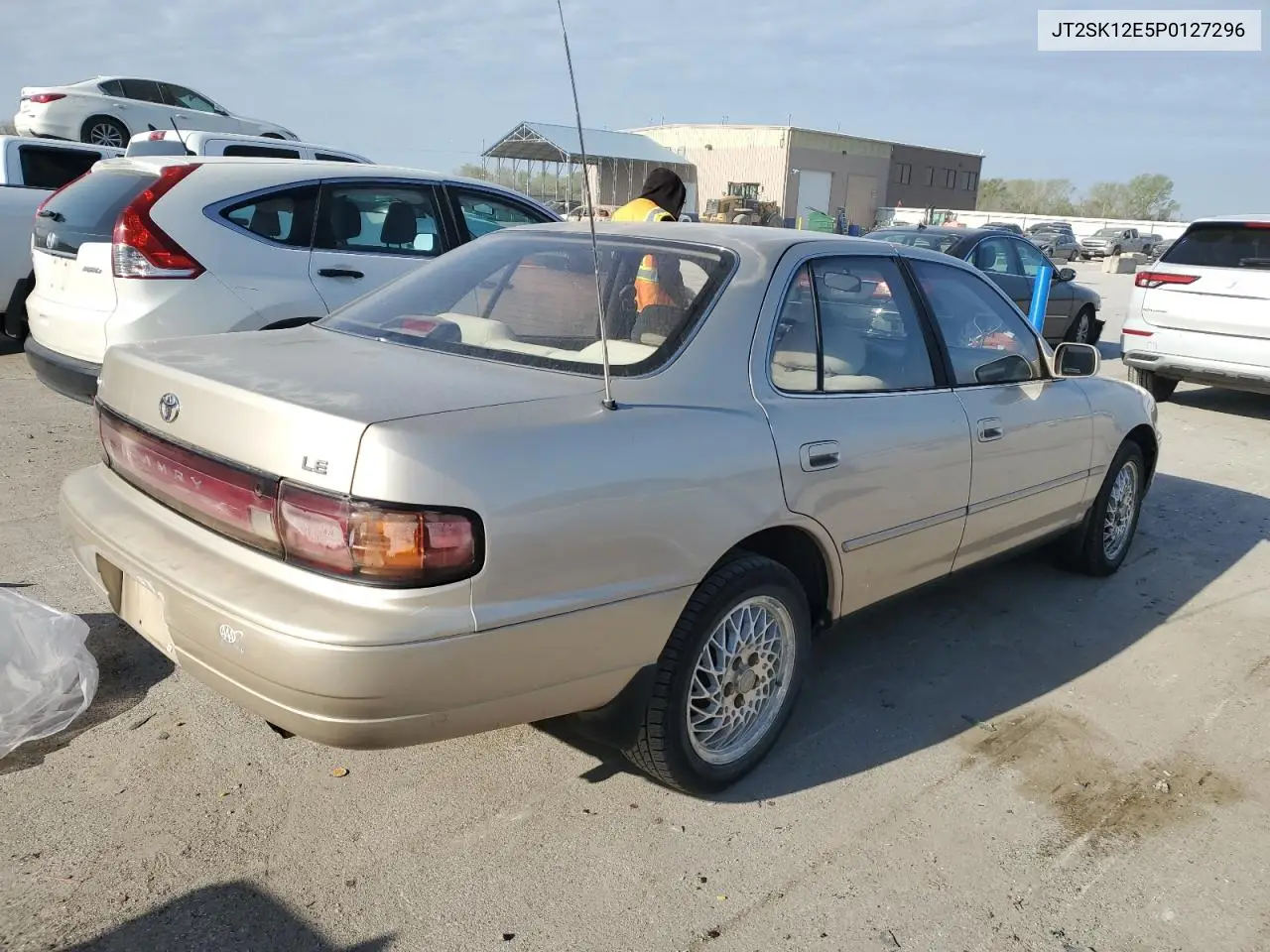 1993 Toyota Camry Le VIN: JT2SK12E5P0127296 Lot: 53287135