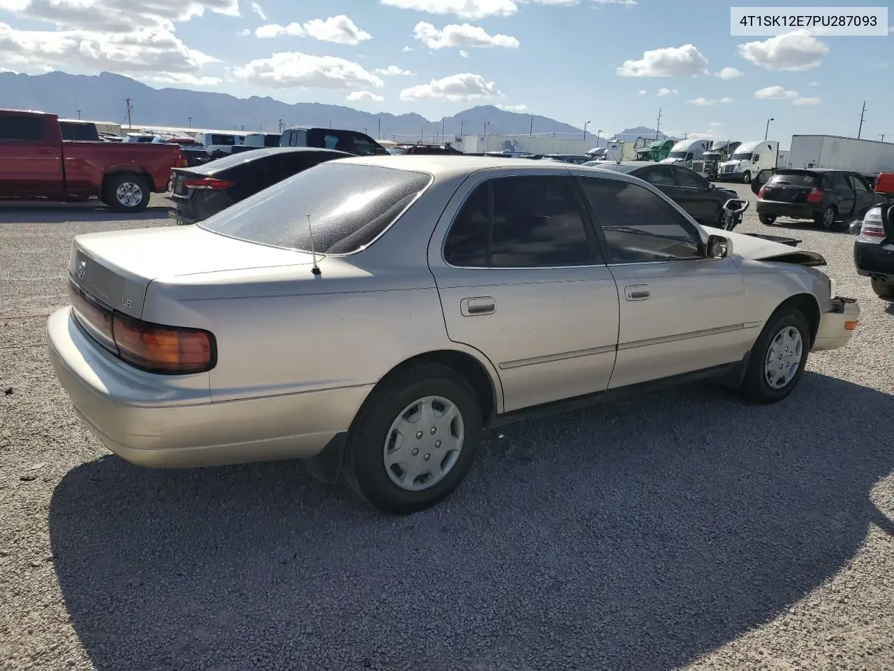 1993 Toyota Camry Le VIN: 4T1SK12E7PU287093 Lot: 55682275