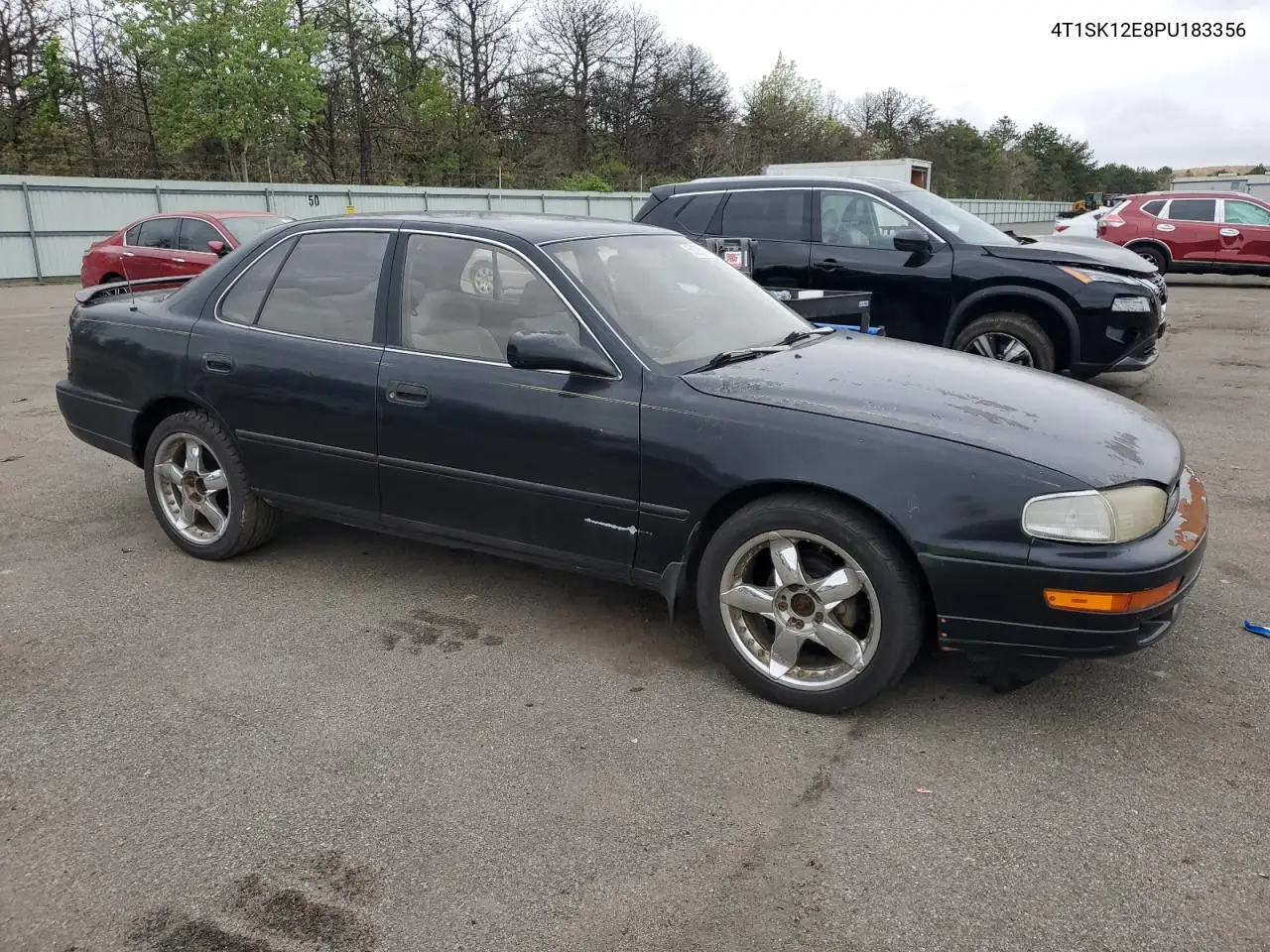 1993 Toyota Camry Le VIN: 4T1SK12E8PU183356 Lot: 56295225