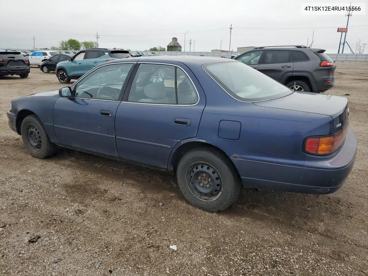 1994 Toyota Camry Le VIN: 4T1SK12E4RU415566 Lot: 57213715