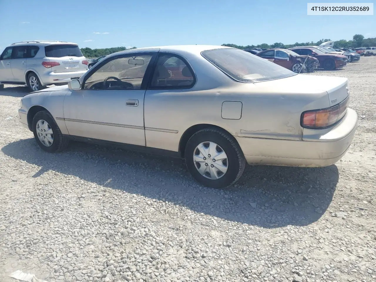 1994 Toyota Camry Le VIN: 4T1SK12C2RU352689 Lot: 62940695