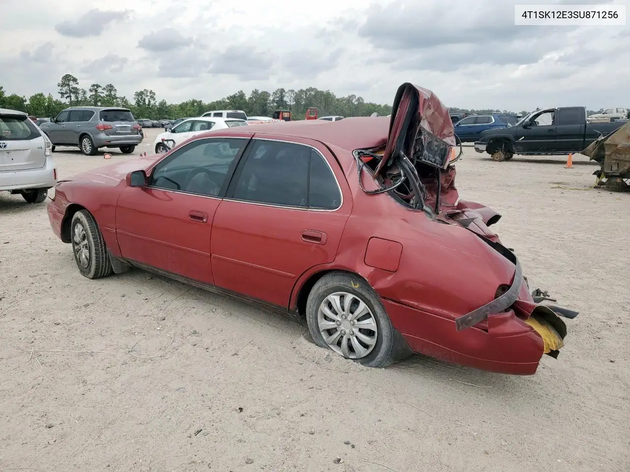 1995 Toyota Camry Le VIN: 4T1SK12E3SU871256 Lot: 57633755