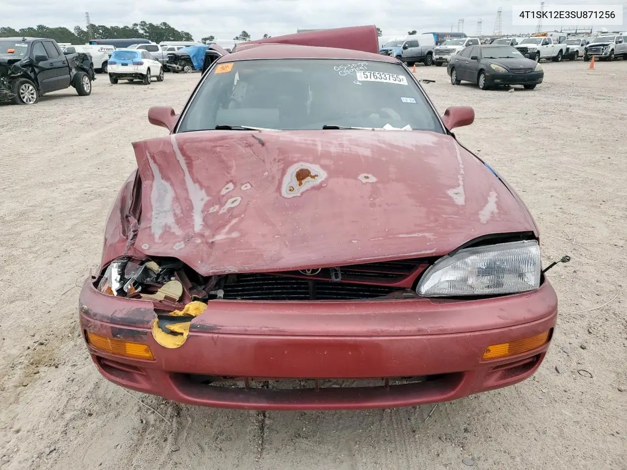 1995 Toyota Camry Le VIN: 4T1SK12E3SU871256 Lot: 57633755