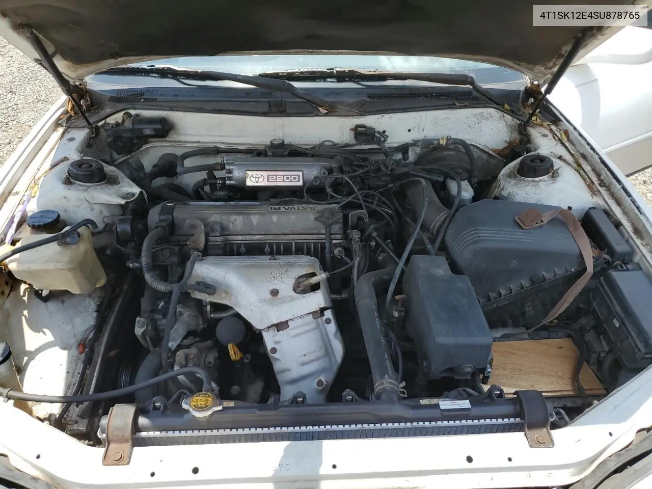1995 Toyota Camry Le VIN: 4T1SK12E4SU878765 Lot: 57761385