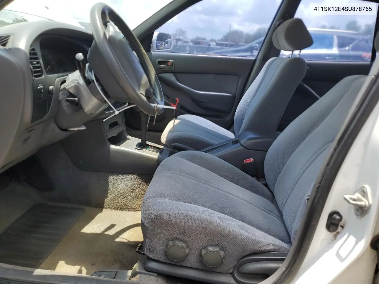 1995 Toyota Camry Le VIN: 4T1SK12E4SU878765 Lot: 57761385