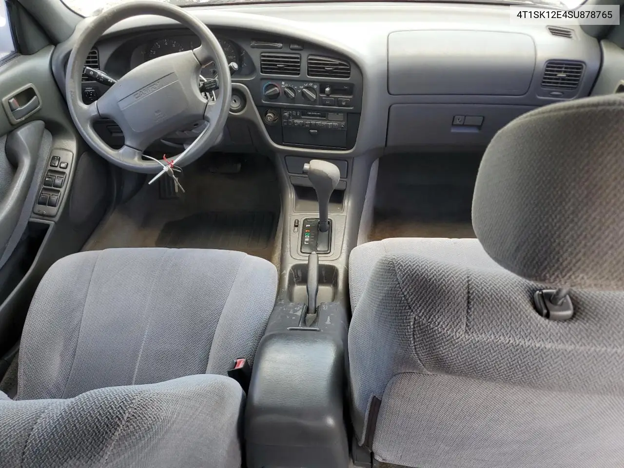 1995 Toyota Camry Le VIN: 4T1SK12E4SU878765 Lot: 57761385