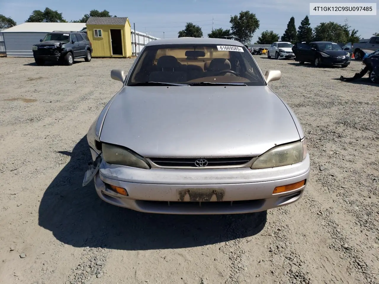 1995 Toyota Camry Le VIN: 4T1GK12C9SU097485 Lot: 61669585