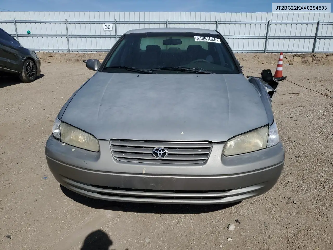 1999 Toyota Camry Le VIN: JT2BG22KXX0284593 Lot: 54061685
