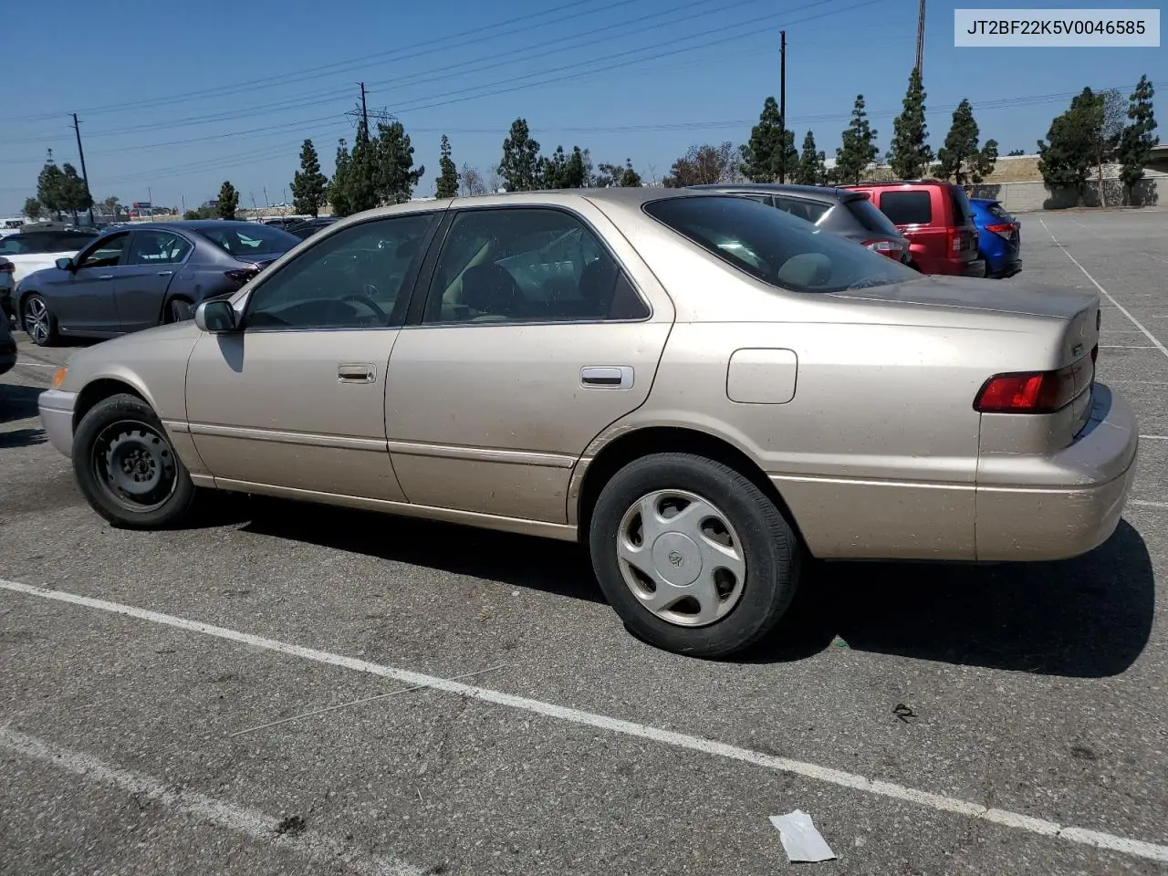 1999 Toyota Camry Le VIN: JT2BF22K5V0046585 Lot: 57061965
