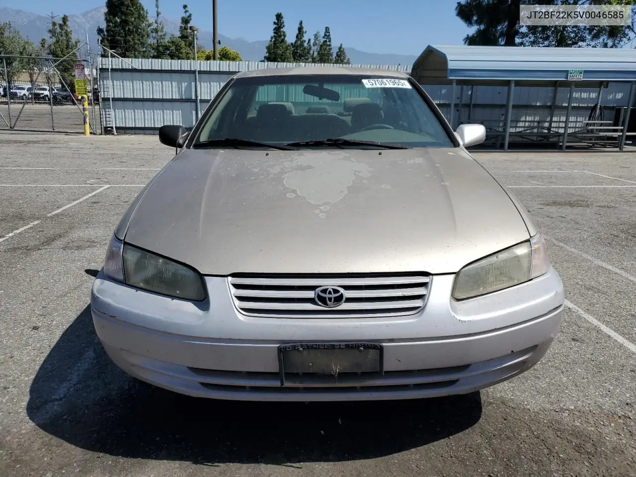 1999 Toyota Camry Le VIN: JT2BF22K5V0046585 Lot: 57061965
