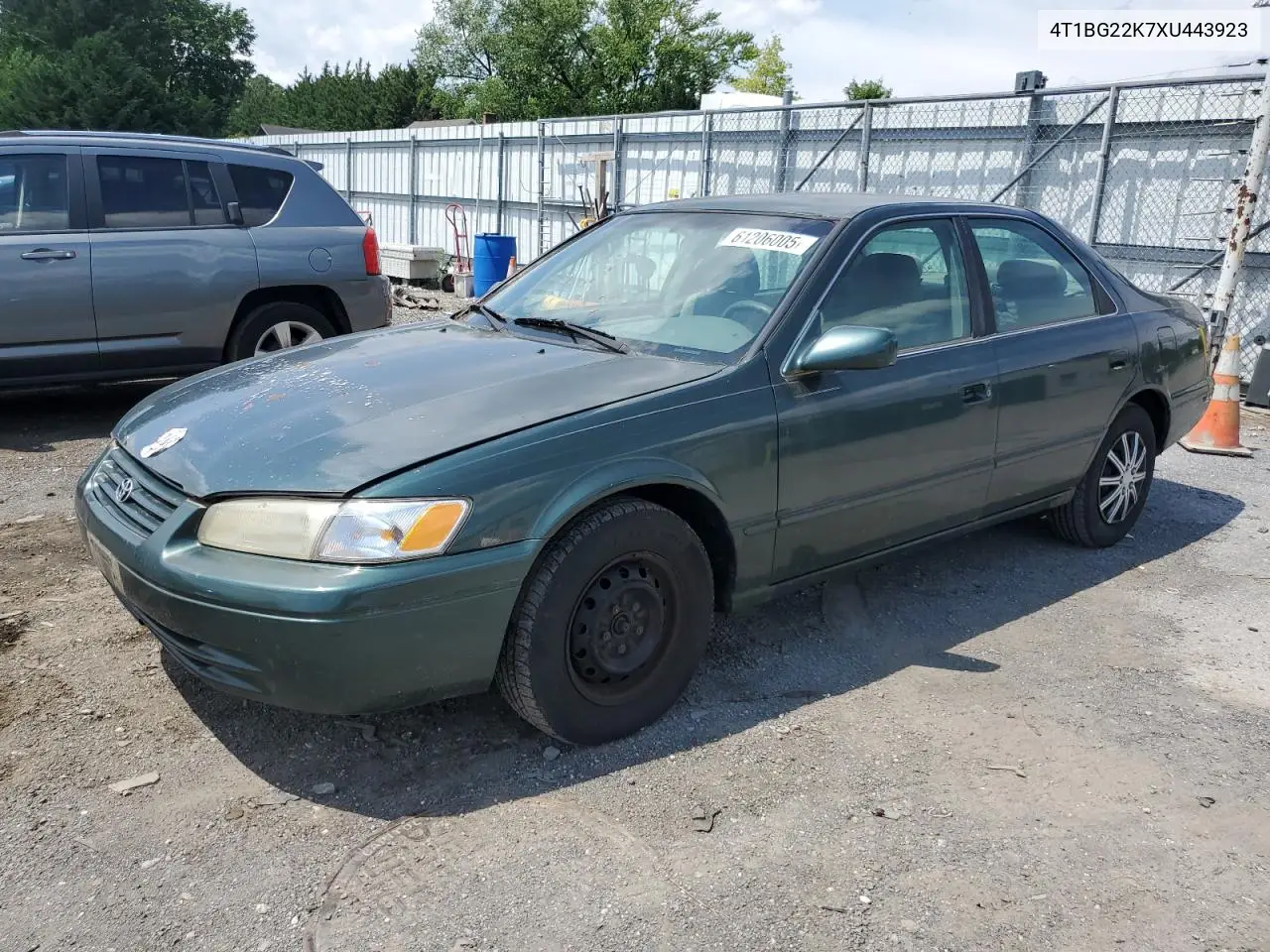 1999 Toyota Camry Ce VIN: 4T1BG22K7XU443923 Lot: 61206005