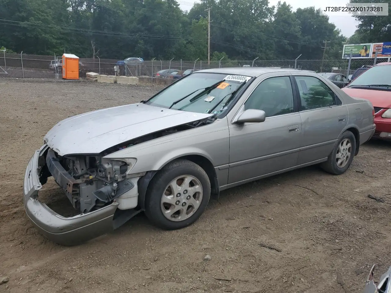1999 Toyota Camry Le VIN: JT2BF22K2X0173281 Lot: 62668805