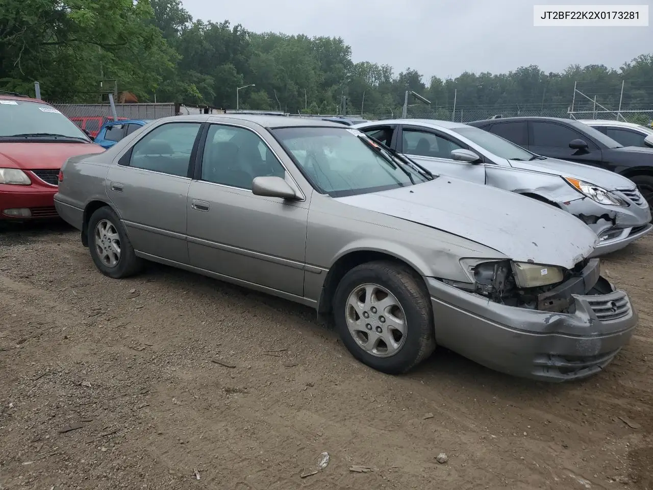 1999 Toyota Camry Le VIN: JT2BF22K2X0173281 Lot: 62668805