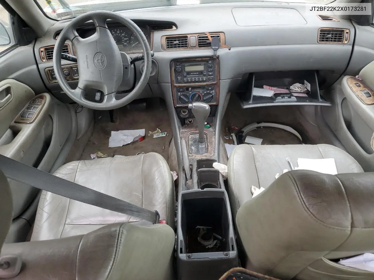 1999 Toyota Camry Le VIN: JT2BF22K2X0173281 Lot: 62668805