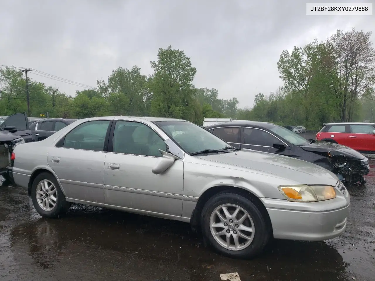2000 Toyota Camry Le VIN: JT2BF28KXY0279888 Lot: 56391935