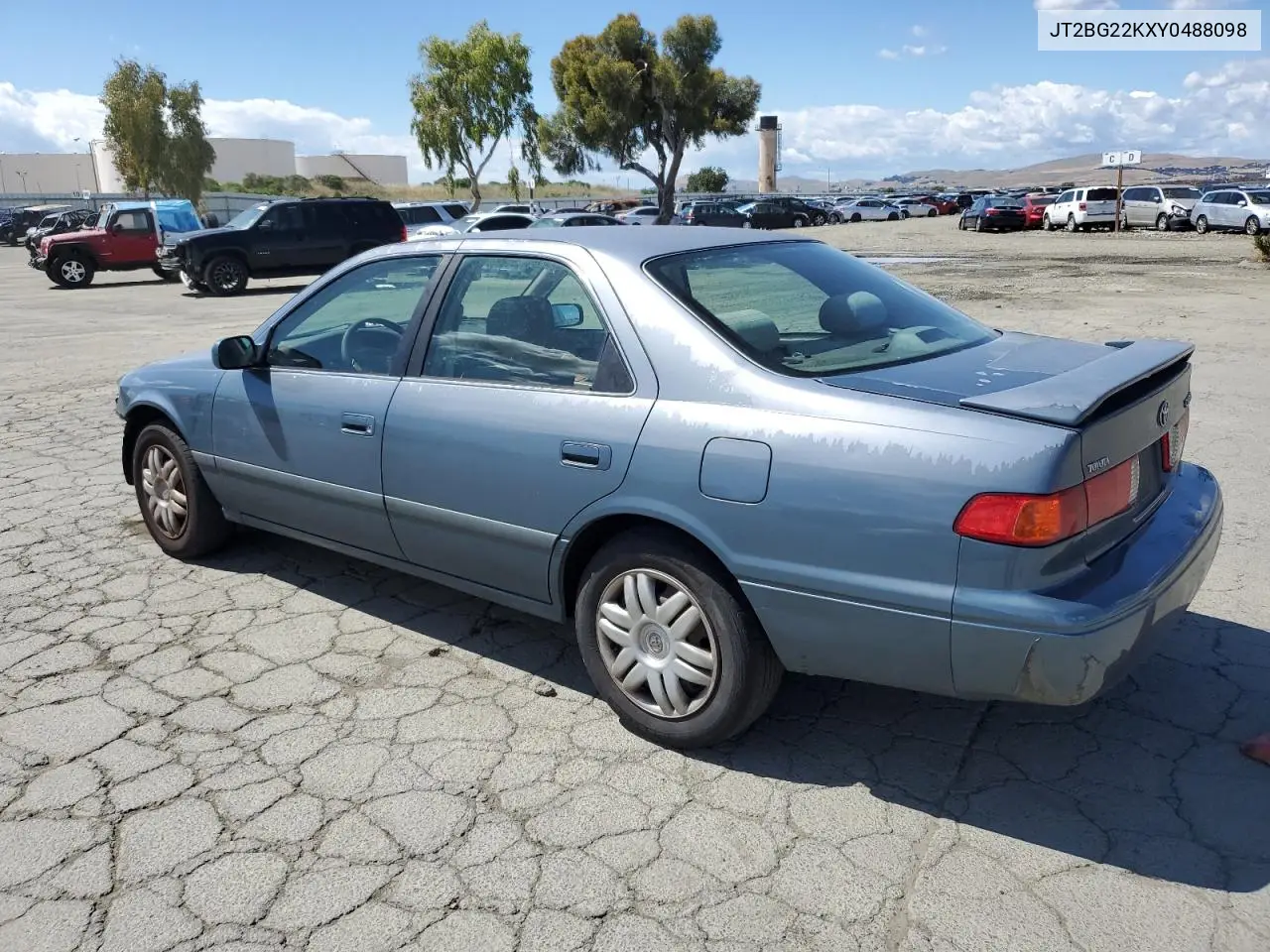 2000 Toyota Camry Ce VIN: JT2BG22KXY0488098 Lot: 56663605