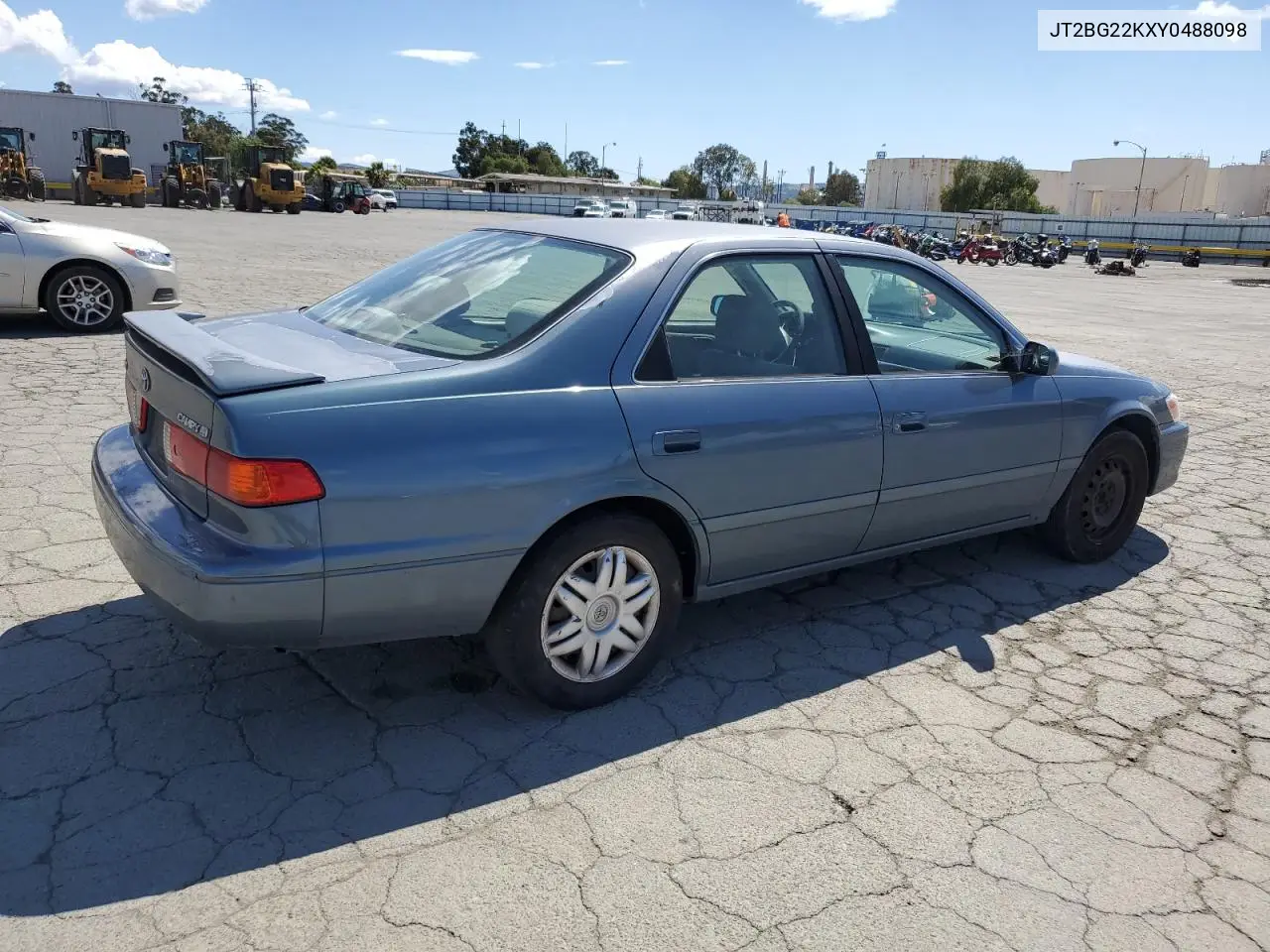 2000 Toyota Camry Ce VIN: JT2BG22KXY0488098 Lot: 56663605