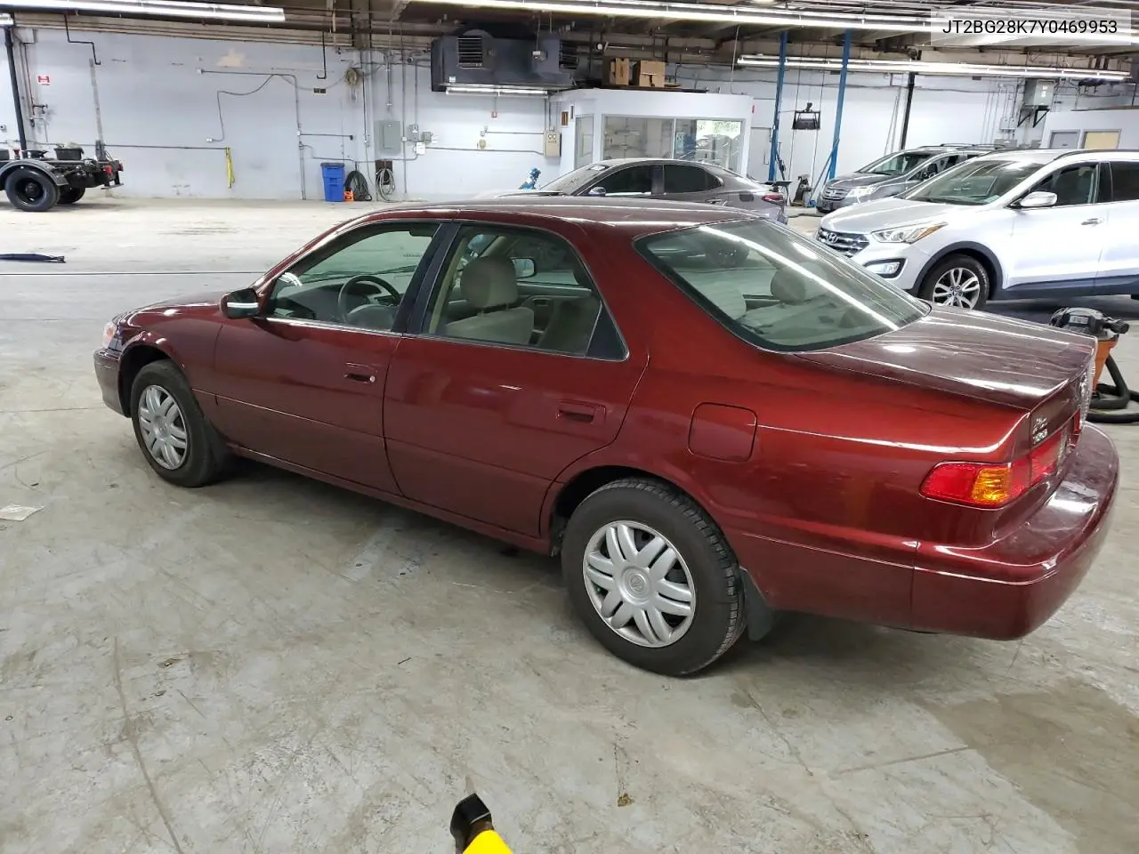 2000 Toyota Camry Le VIN: JT2BG28K7Y0469953 Lot: 57017585