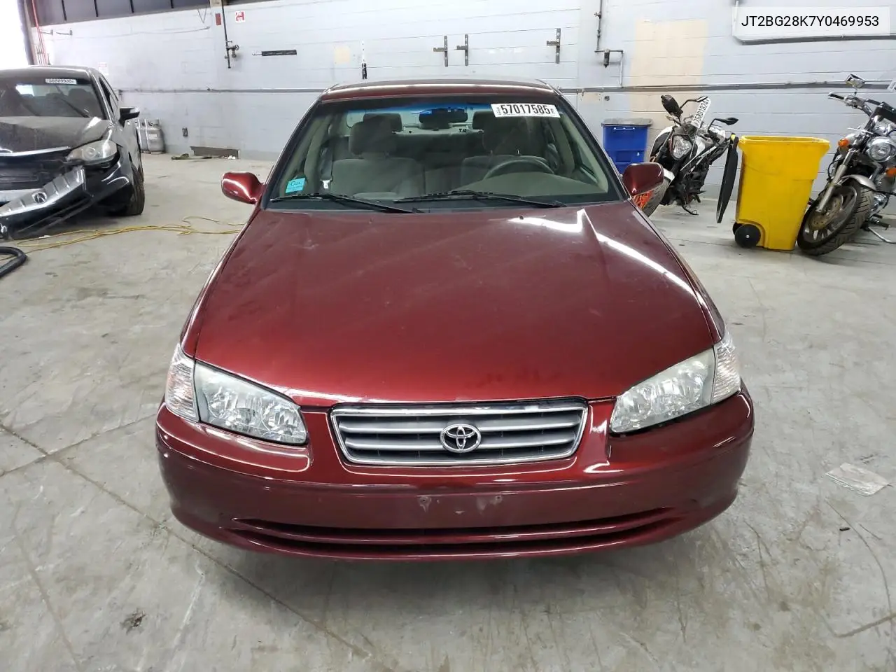 2000 Toyota Camry Le VIN: JT2BG28K7Y0469953 Lot: 57017585