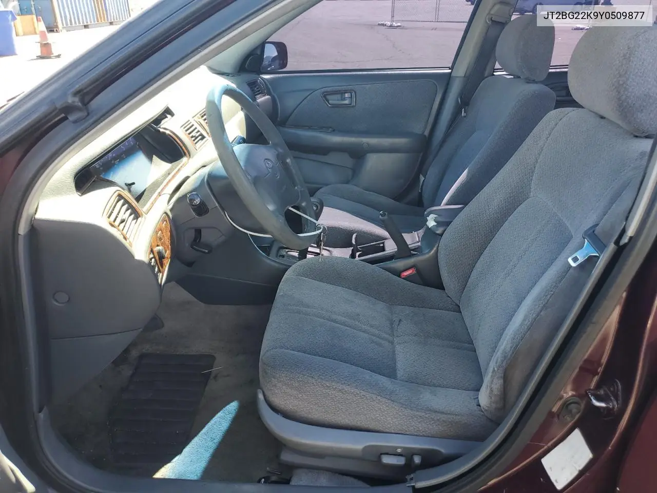 2000 Toyota Camry Ce VIN: JT2BG22K9Y0509877 Lot: 57040805