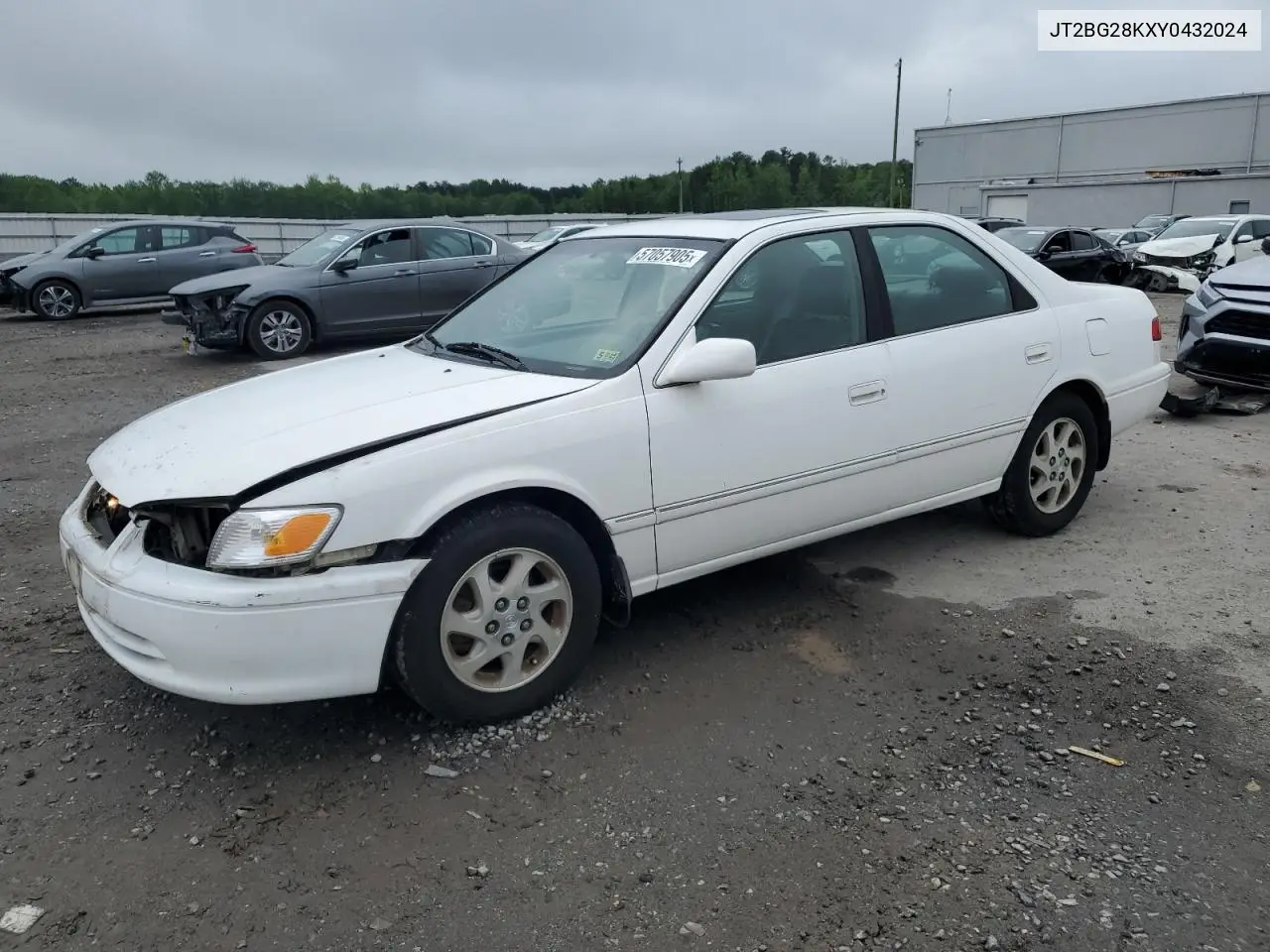 2000 Toyota Camry Le VIN: JT2BG28KXY0432024 Lot: 57057905