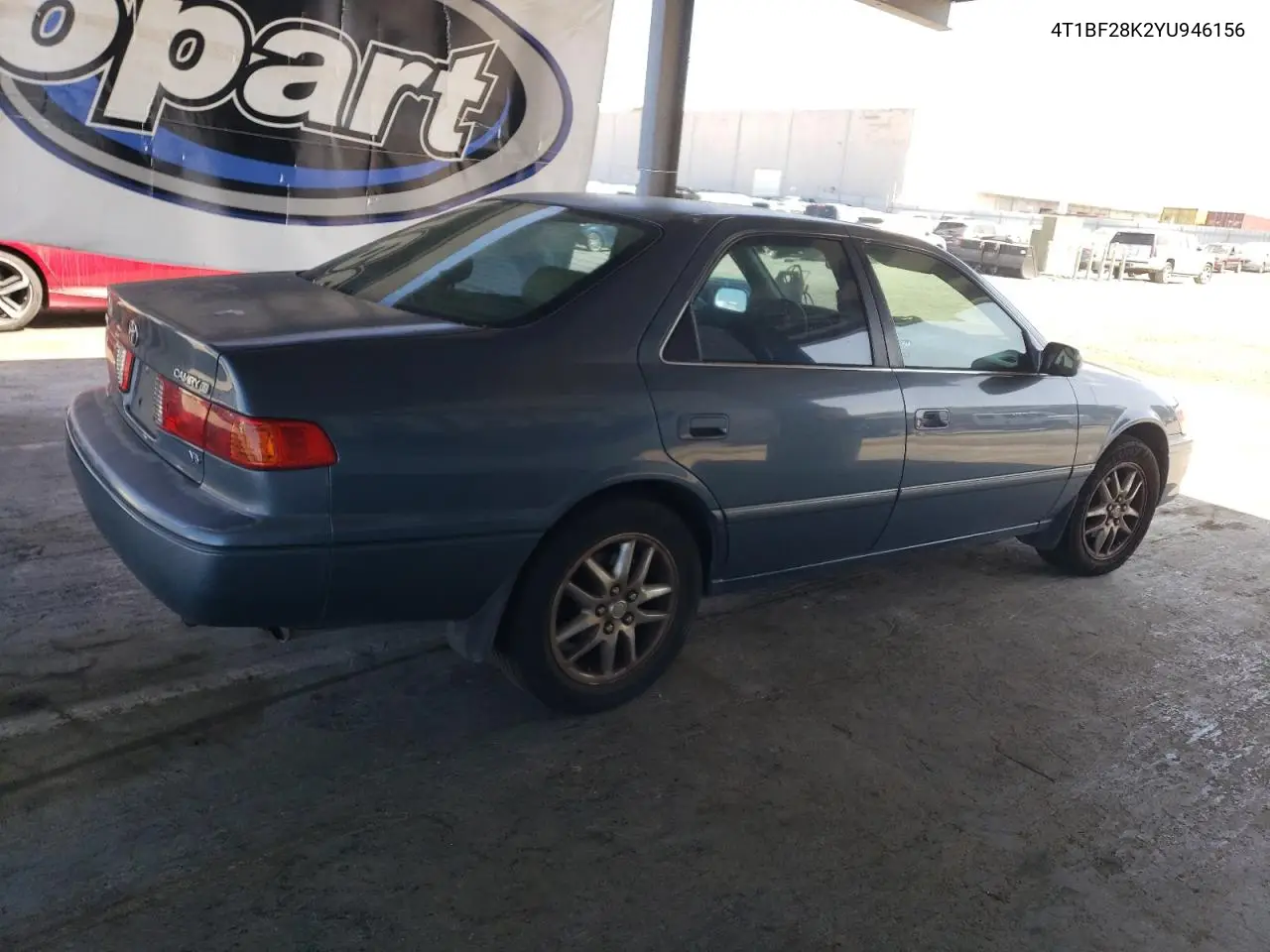 2000 Toyota Camry Le VIN: 4T1BF28K2YU946156 Lot: 61776065