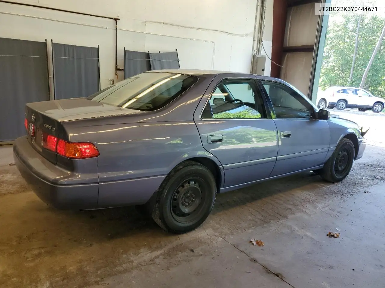 2000 Toyota Camry Ce VIN: JT2BG22K3Y0444671 Lot: 61776585