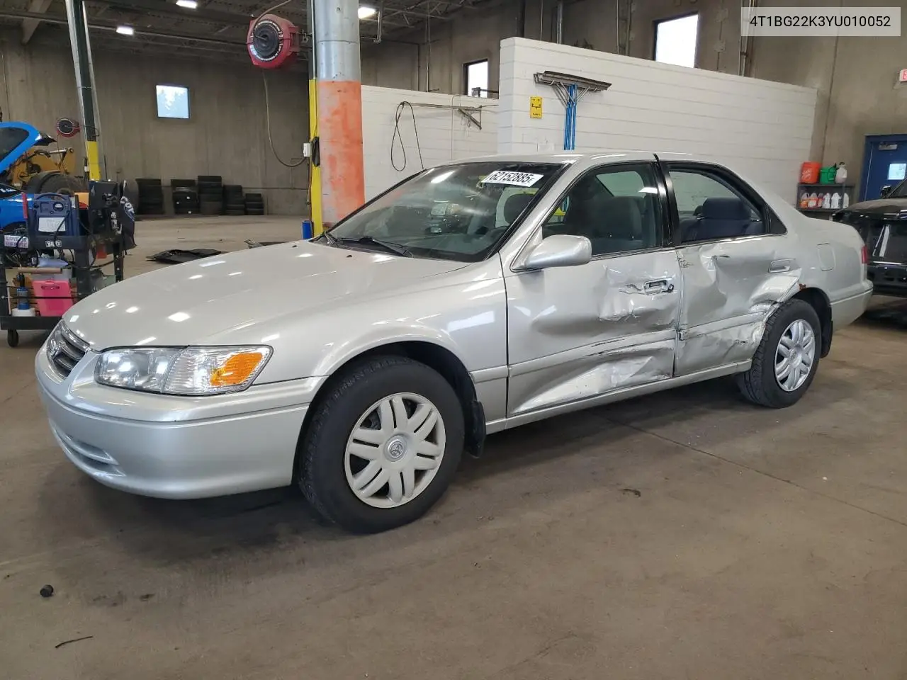 2000 Toyota Camry Ce VIN: 4T1BG22K3YU010052 Lot: 62152885