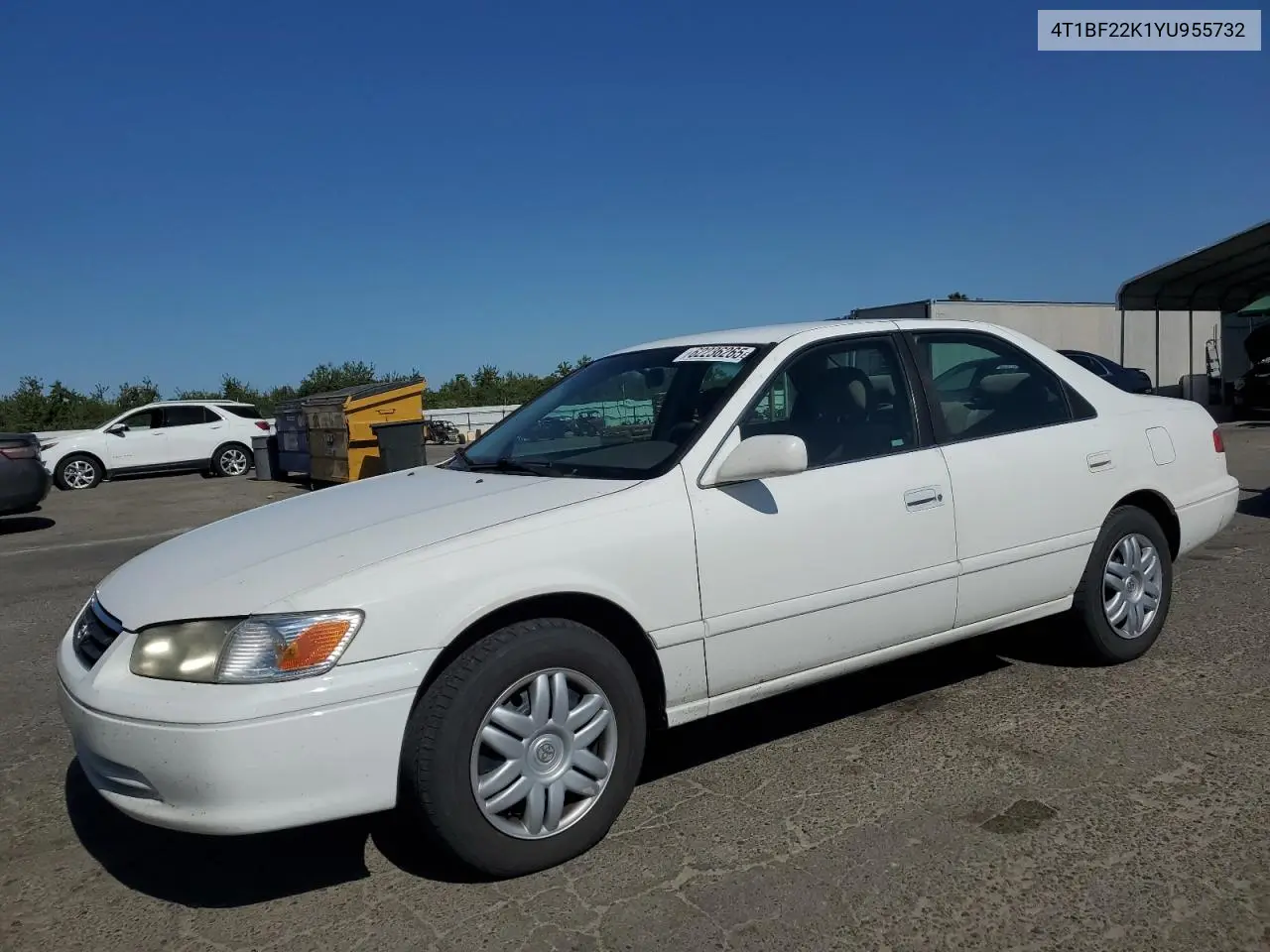 2000 Toyota Camry Le VIN: 4T1BF22K1YU955732 Lot: 62236265