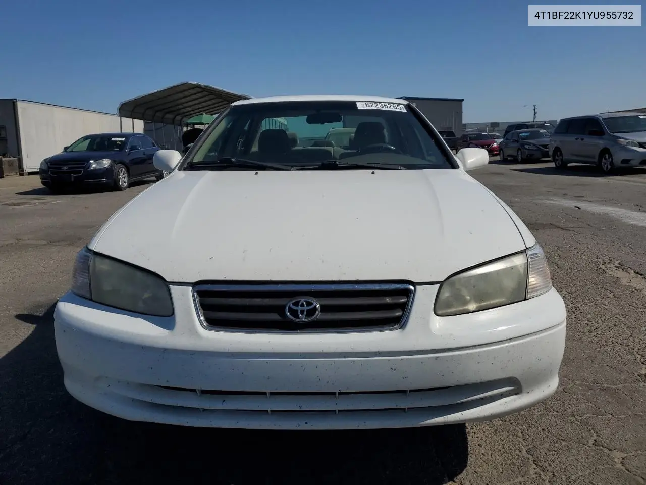 2000 Toyota Camry Le VIN: 4T1BF22K1YU955732 Lot: 62236265