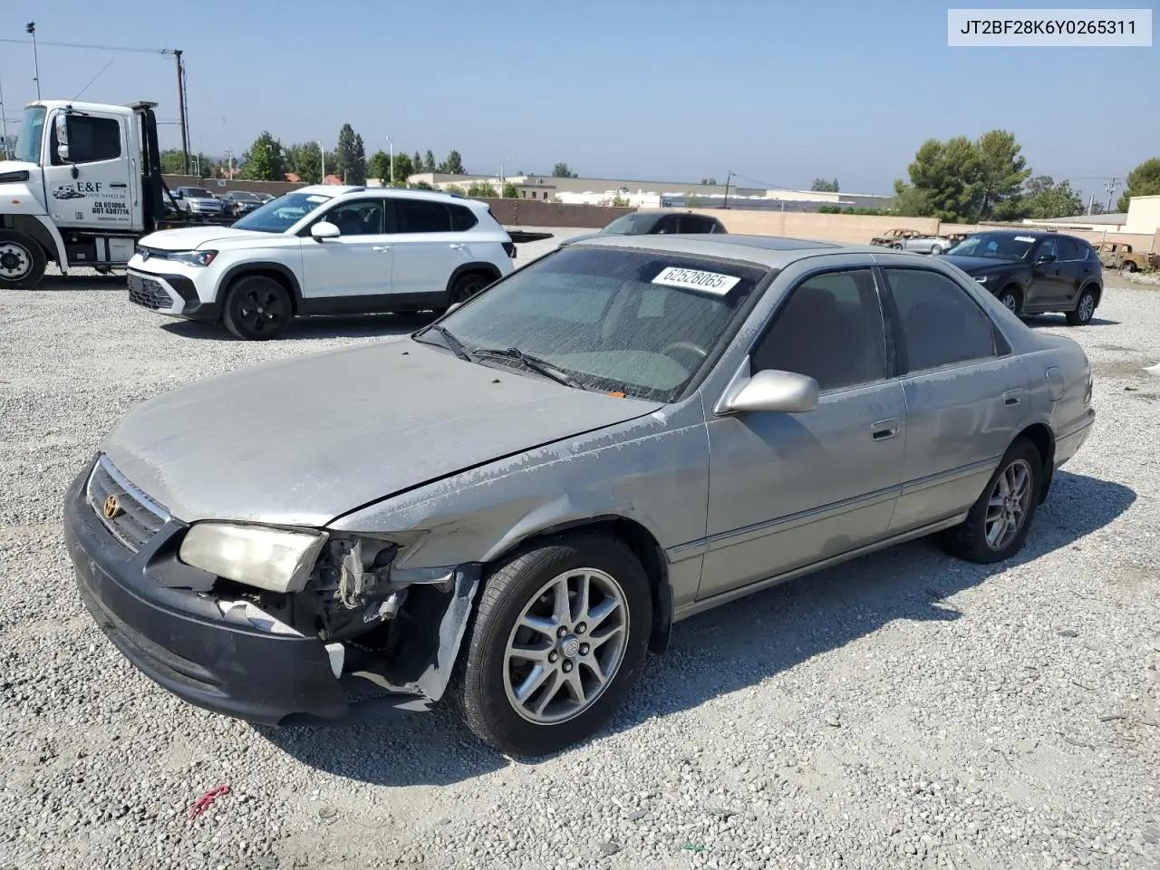 2000 Toyota Camry Le VIN: JT2BF28K6Y0265311 Lot: 62528065