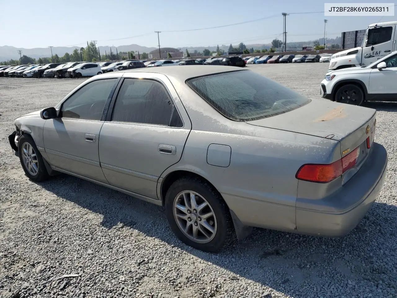 2000 Toyota Camry Le VIN: JT2BF28K6Y0265311 Lot: 62528065