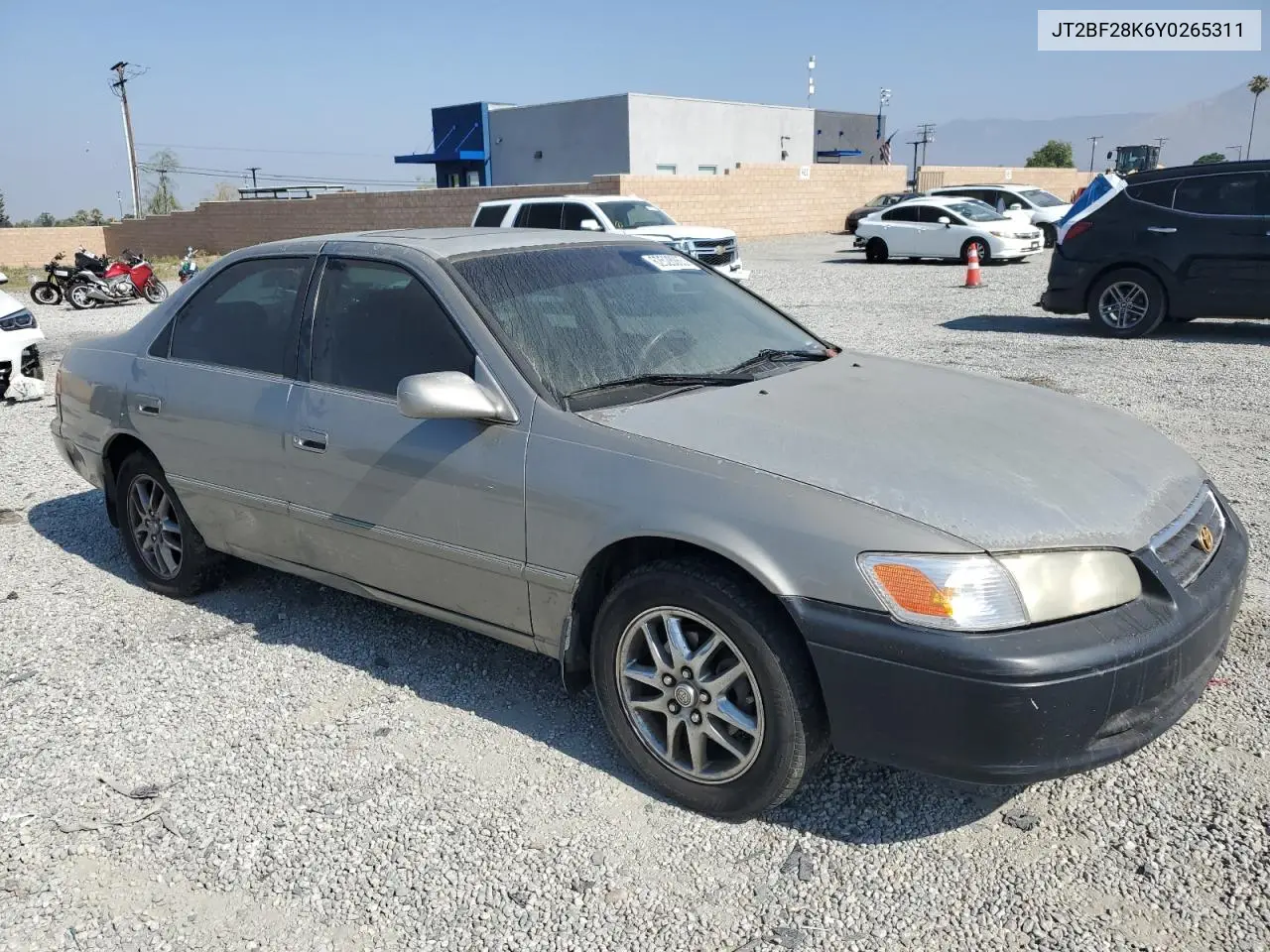 2000 Toyota Camry Le VIN: JT2BF28K6Y0265311 Lot: 62528065
