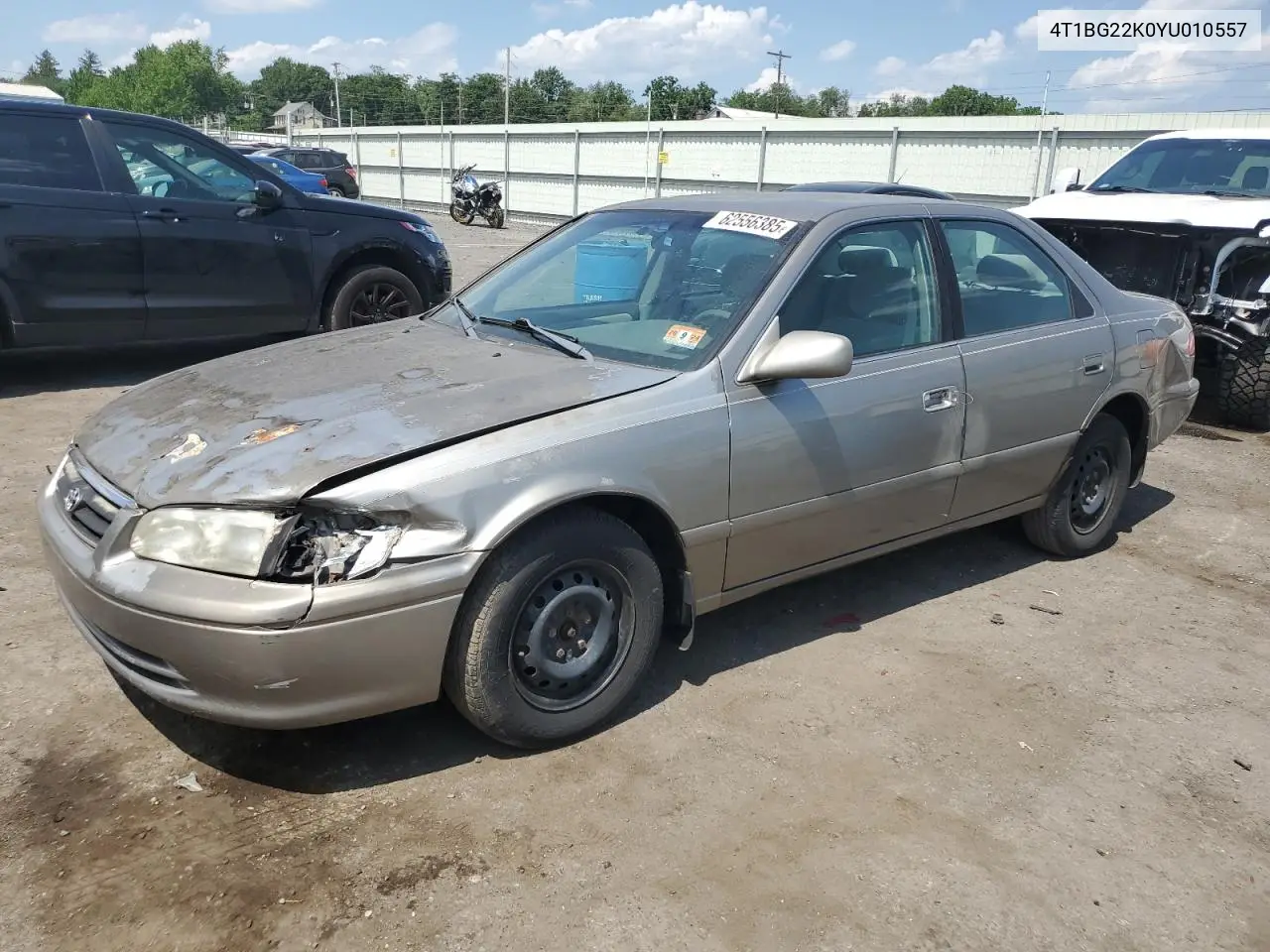 2000 Toyota Camry Ce VIN: 4T1BG22K0YU010557 Lot: 62556385