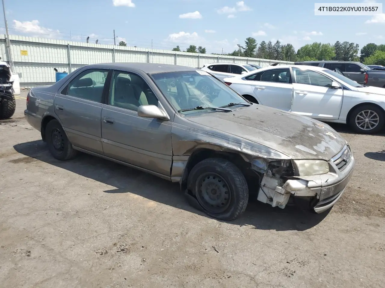 2000 Toyota Camry Ce VIN: 4T1BG22K0YU010557 Lot: 62556385