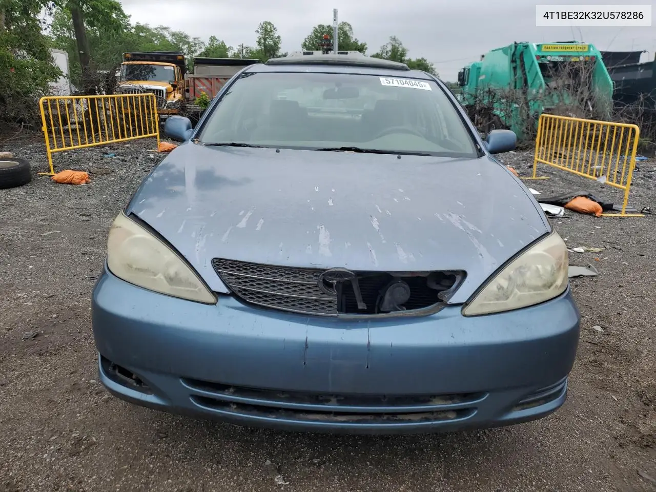 2002 Toyota Camry Le VIN: 4T1BE32K32U578286 Lot: 57104045